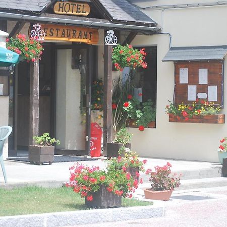 Hotel Restaurant De La Poste Saint-Colomban-des-Villards Esterno foto