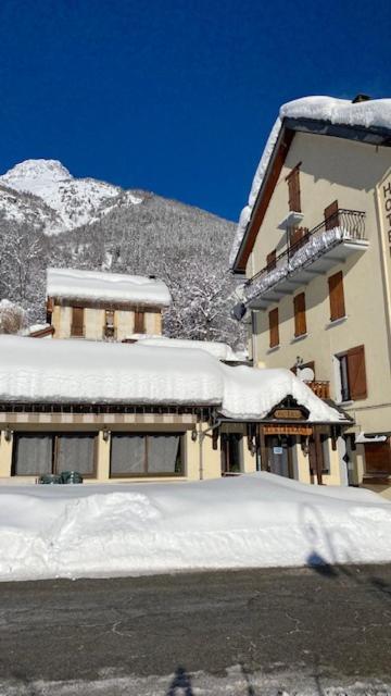 Hotel Restaurant De La Poste Saint-Colomban-des-Villards Esterno foto